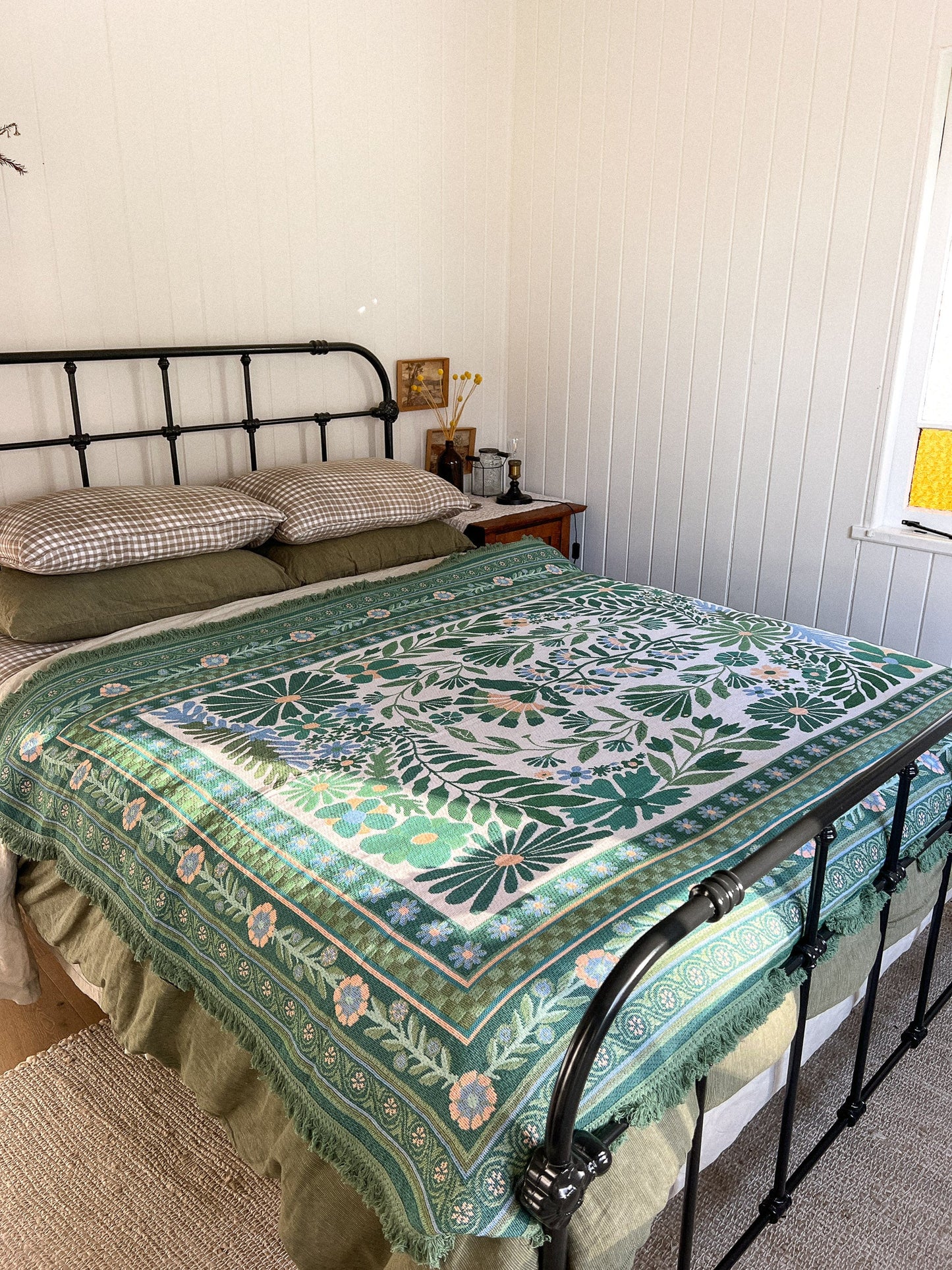 The Dahlia Green Rug